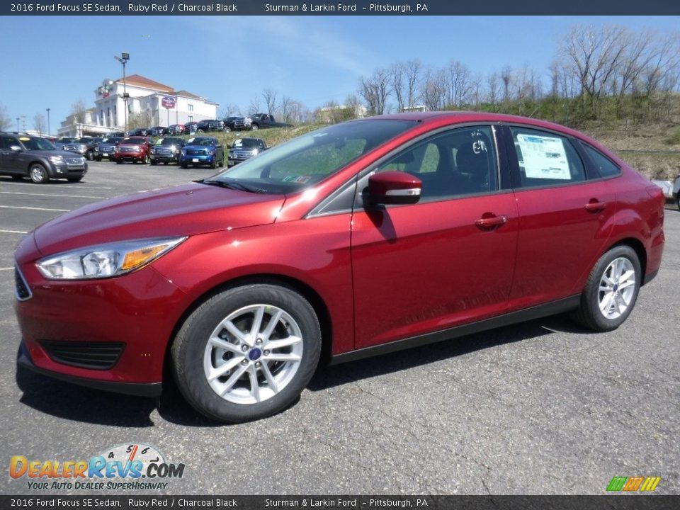 2016 Ford Focus SE Sedan Ruby Red / Charcoal Black Photo #5