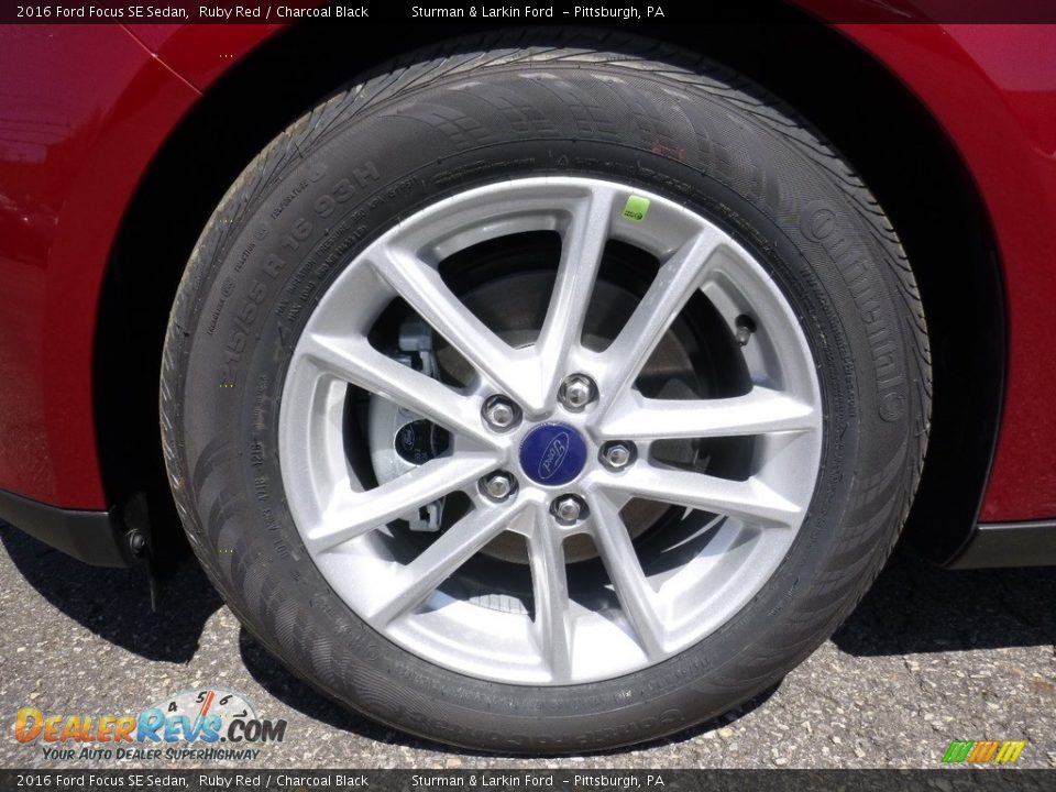 2016 Ford Focus SE Sedan Ruby Red / Charcoal Black Photo #6