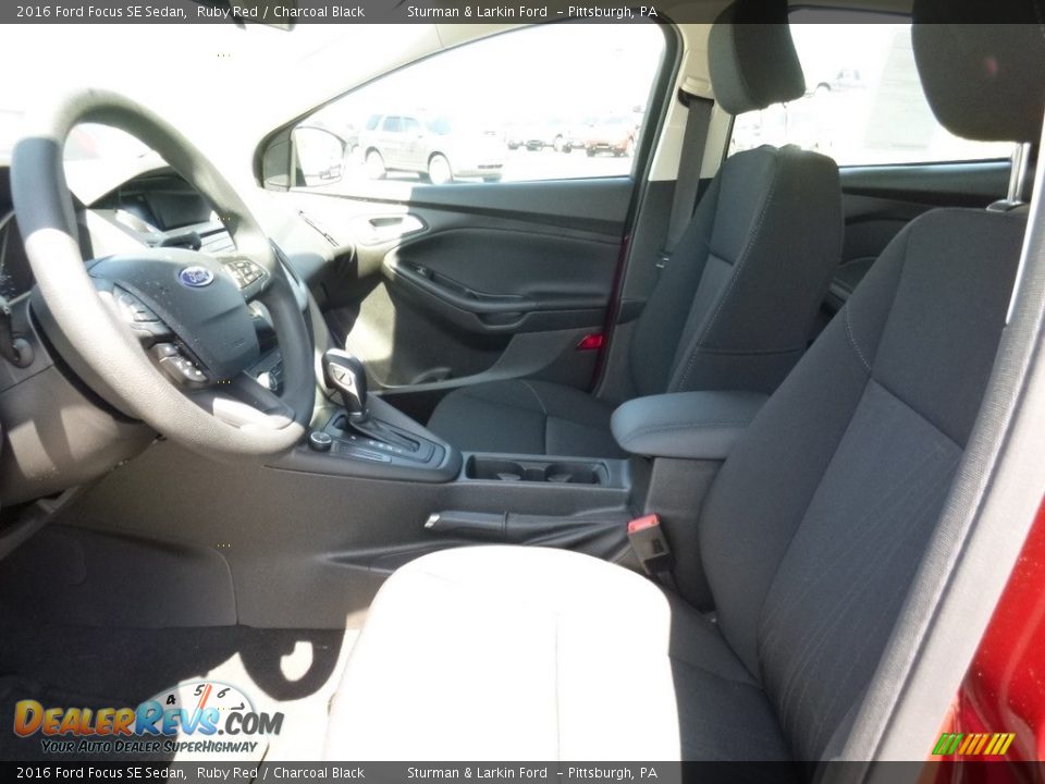 2016 Ford Focus SE Sedan Ruby Red / Charcoal Black Photo #7