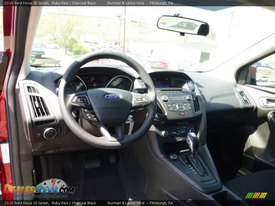2016 Ford Focus SE Sedan Ruby Red / Charcoal Black Photo #9