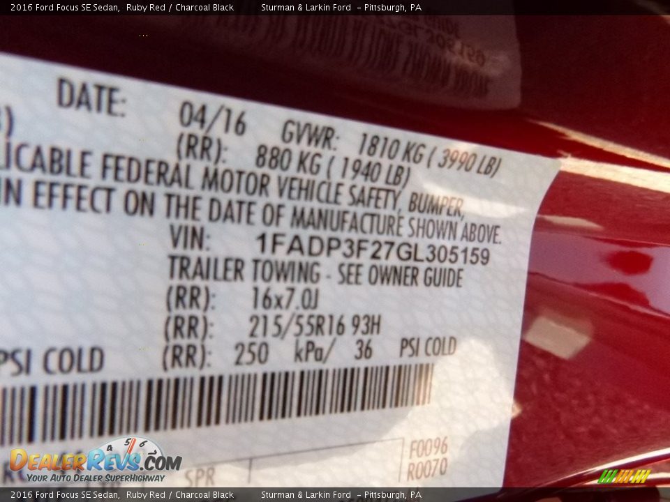 2016 Ford Focus SE Sedan Ruby Red / Charcoal Black Photo #11