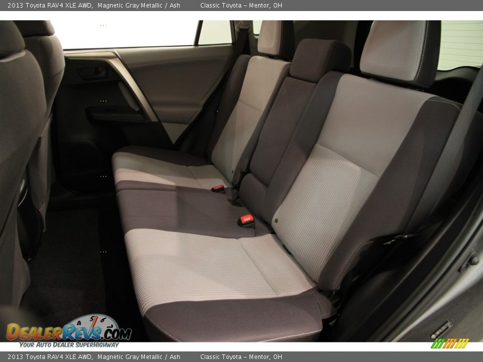 2013 Toyota RAV4 XLE AWD Magnetic Gray Metallic / Ash Photo #14