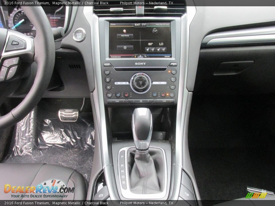 2016 Ford Fusion Titanium Magnetic Metallic / Charcoal Black Photo #25