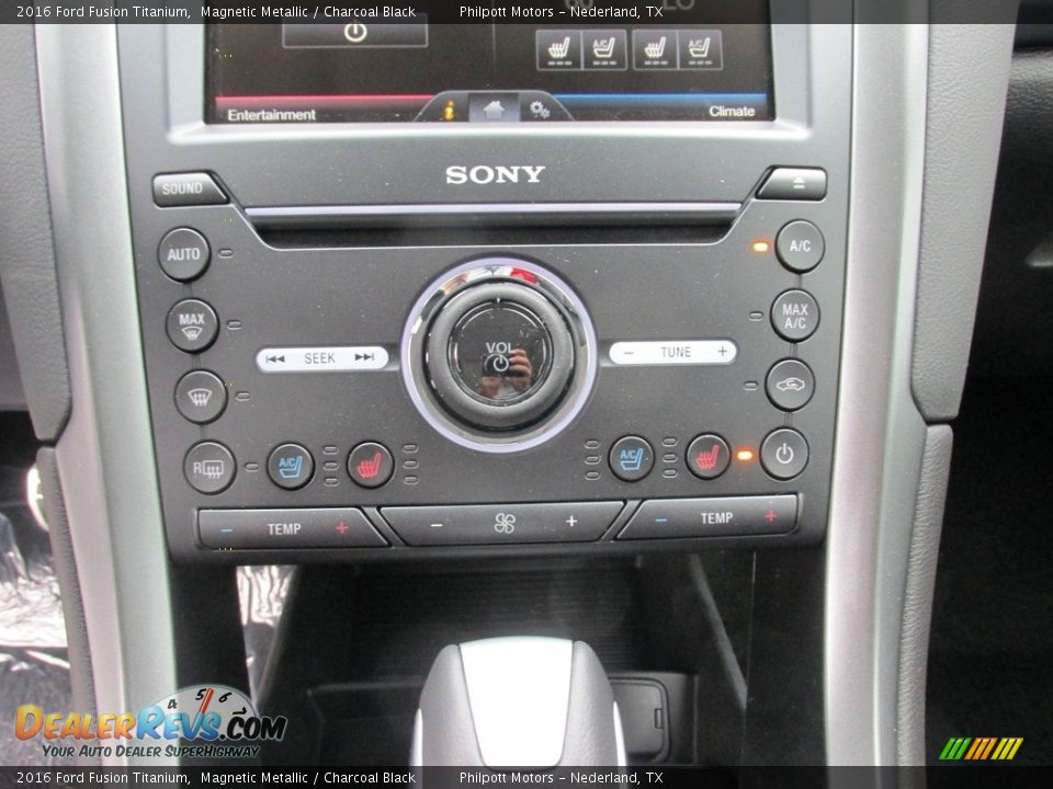 2016 Ford Fusion Titanium Magnetic Metallic / Charcoal Black Photo #27