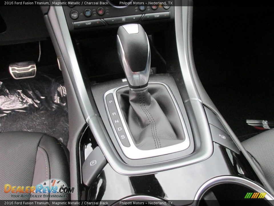 2016 Ford Fusion Titanium Magnetic Metallic / Charcoal Black Photo #28