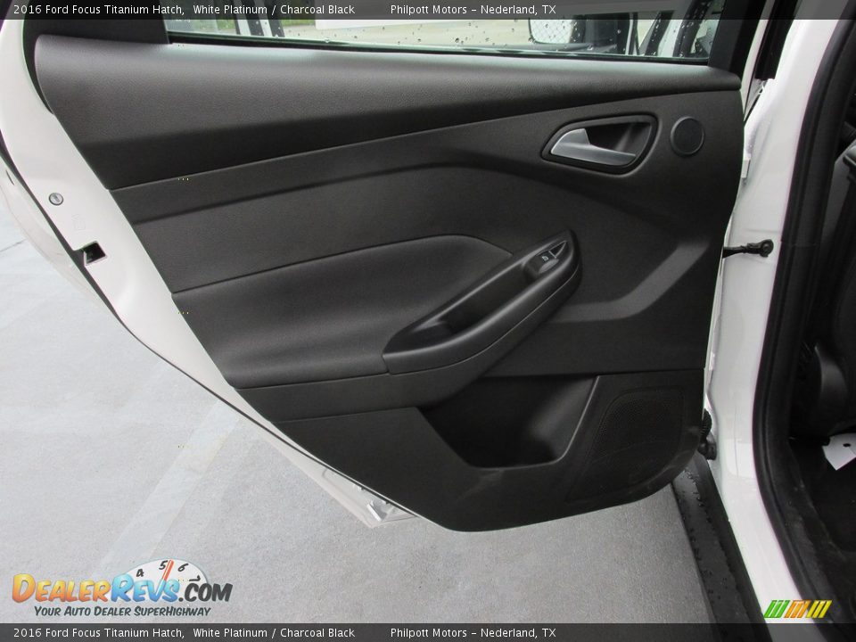 2016 Ford Focus Titanium Hatch White Platinum / Charcoal Black Photo #17