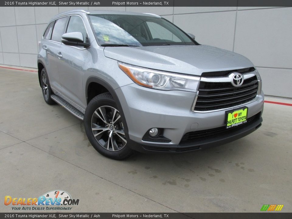 2016 Toyota Highlander XLE Silver Sky Metallic / Ash Photo #1