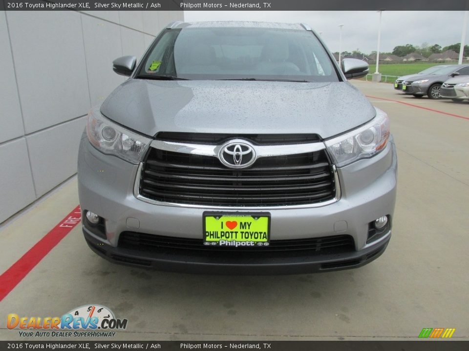 2016 Toyota Highlander XLE Silver Sky Metallic / Ash Photo #8