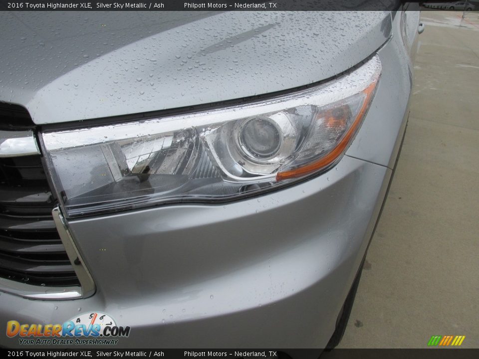 2016 Toyota Highlander XLE Silver Sky Metallic / Ash Photo #9