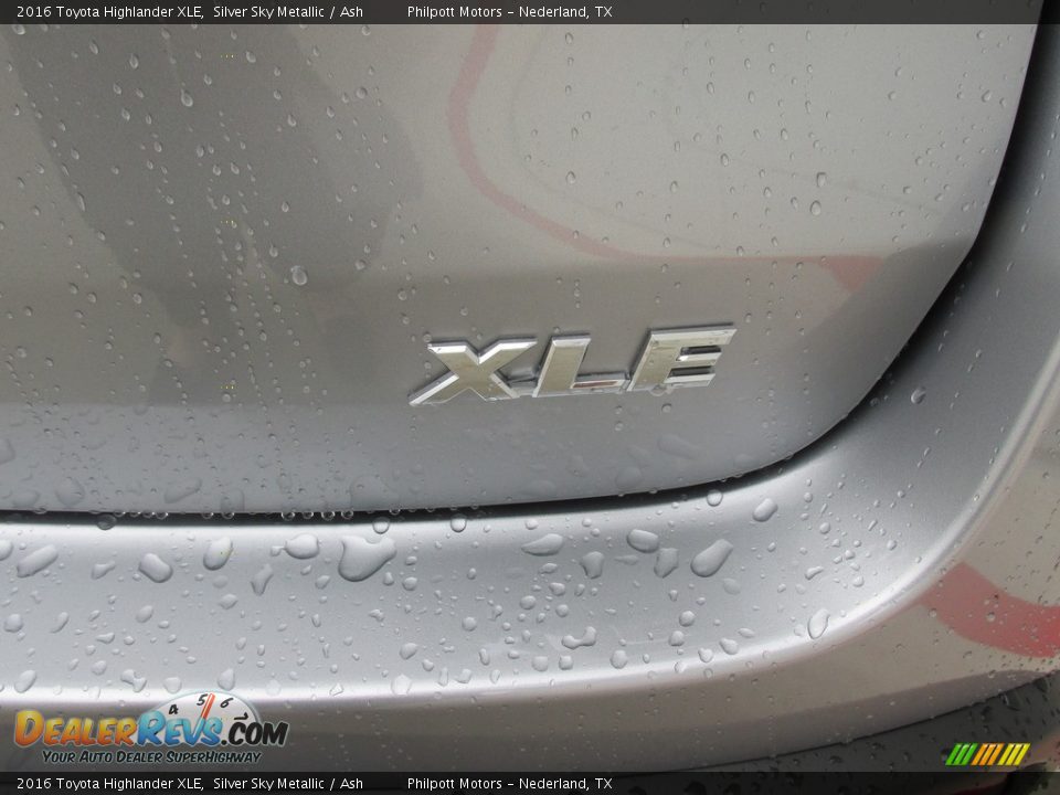 2016 Toyota Highlander XLE Silver Sky Metallic / Ash Photo #15