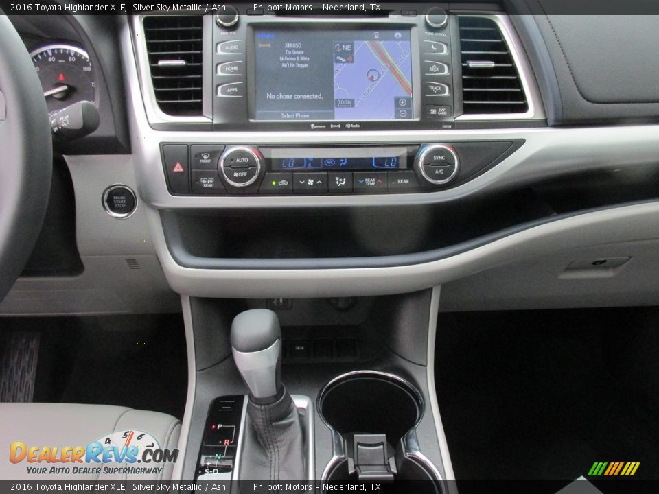 2016 Toyota Highlander XLE Silver Sky Metallic / Ash Photo #27