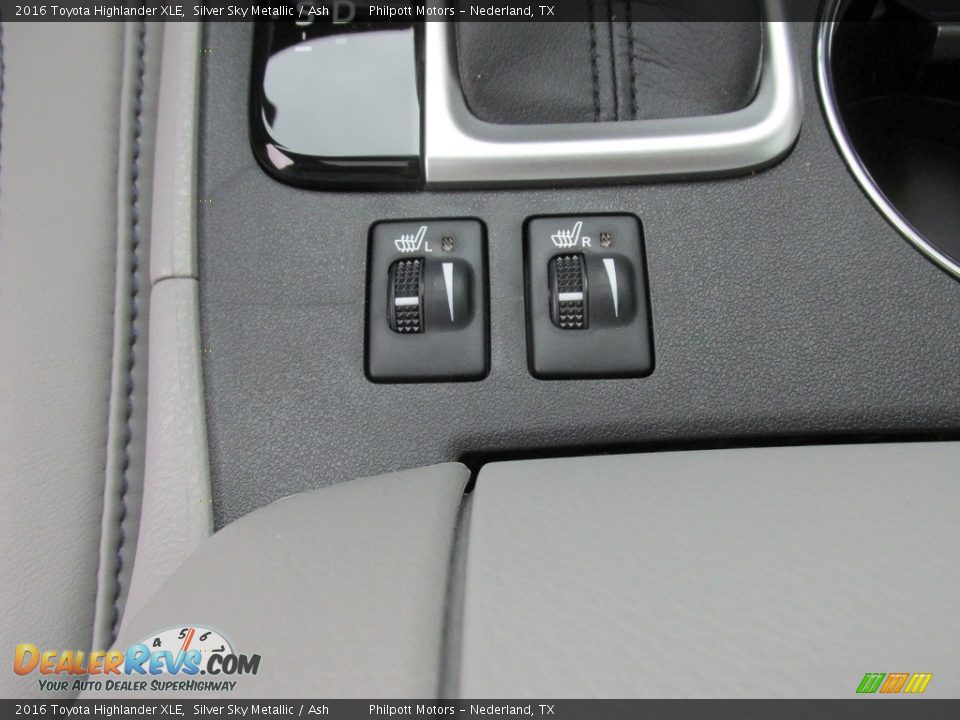 2016 Toyota Highlander XLE Silver Sky Metallic / Ash Photo #31