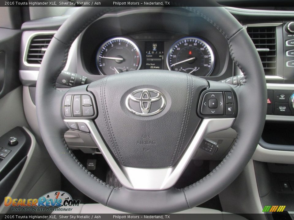 2016 Toyota Highlander XLE Silver Sky Metallic / Ash Photo #33