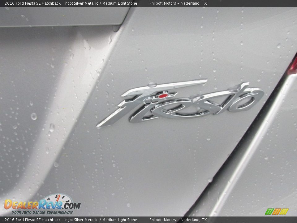 2016 Ford Fiesta SE Hatchback Ingot Silver Metallic / Medium Light Stone Photo #14