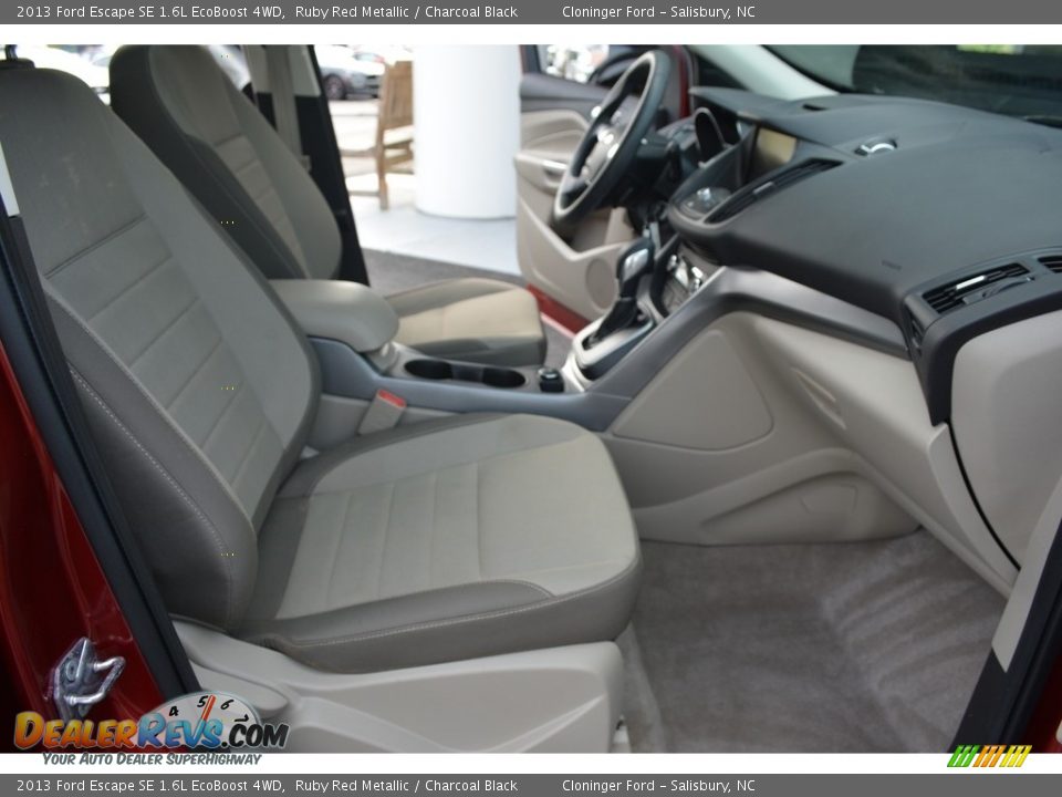 2013 Ford Escape SE 1.6L EcoBoost 4WD Ruby Red Metallic / Charcoal Black Photo #17