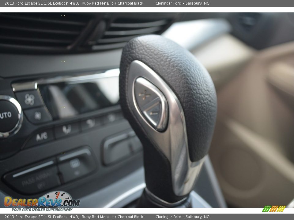 2013 Ford Escape SE 1.6L EcoBoost 4WD Ruby Red Metallic / Charcoal Black Photo #22