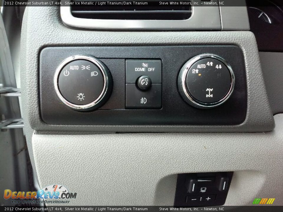 2012 Chevrolet Suburban LT 4x4 Silver Ice Metallic / Light Titanium/Dark Titanium Photo #11