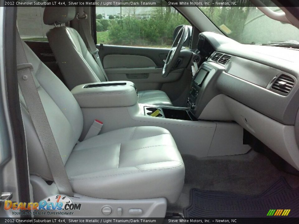 2012 Chevrolet Suburban LT 4x4 Silver Ice Metallic / Light Titanium/Dark Titanium Photo #25