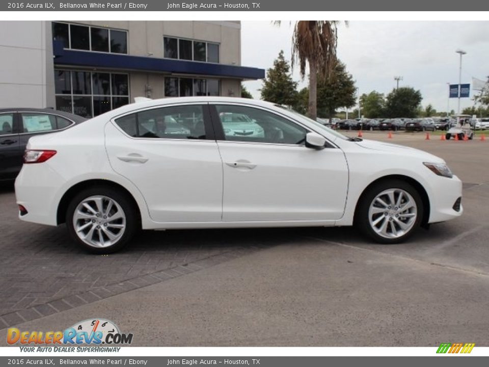 2016 Acura ILX Bellanova White Pearl / Ebony Photo #8