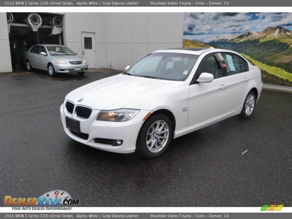 Front 3/4 View of 2010 BMW 3 Series 328i xDrive Sedan Photo #5