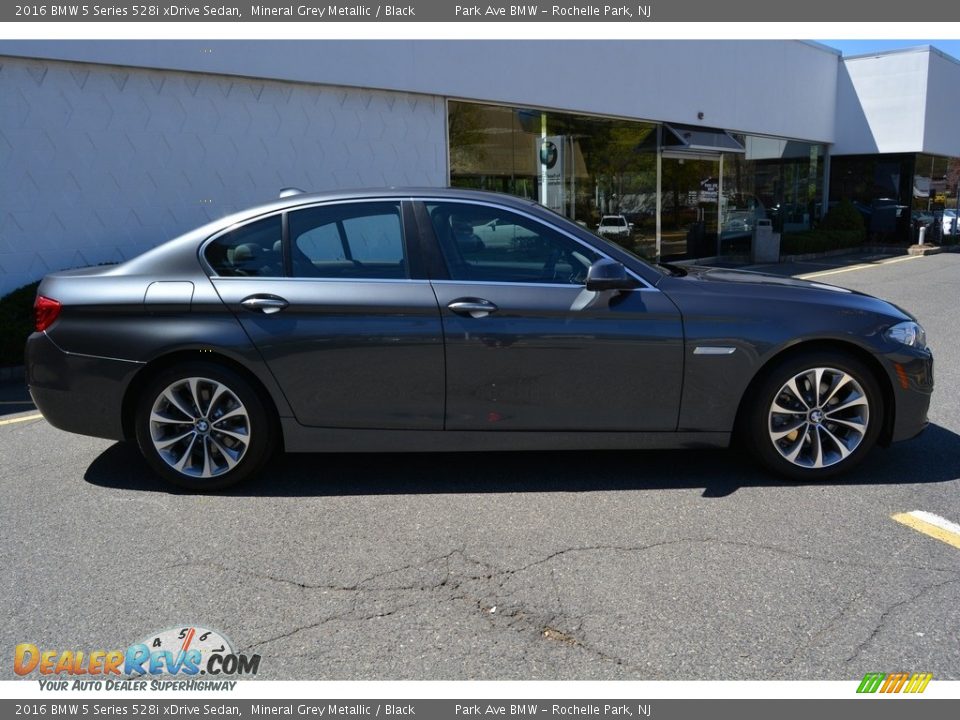 2016 BMW 5 Series 528i xDrive Sedan Mineral Grey Metallic / Black Photo #2