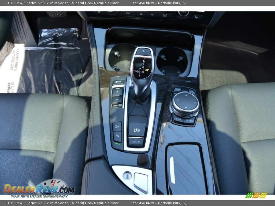 2016 BMW 5 Series 528i xDrive Sedan Mineral Grey Metallic / Black Photo #17