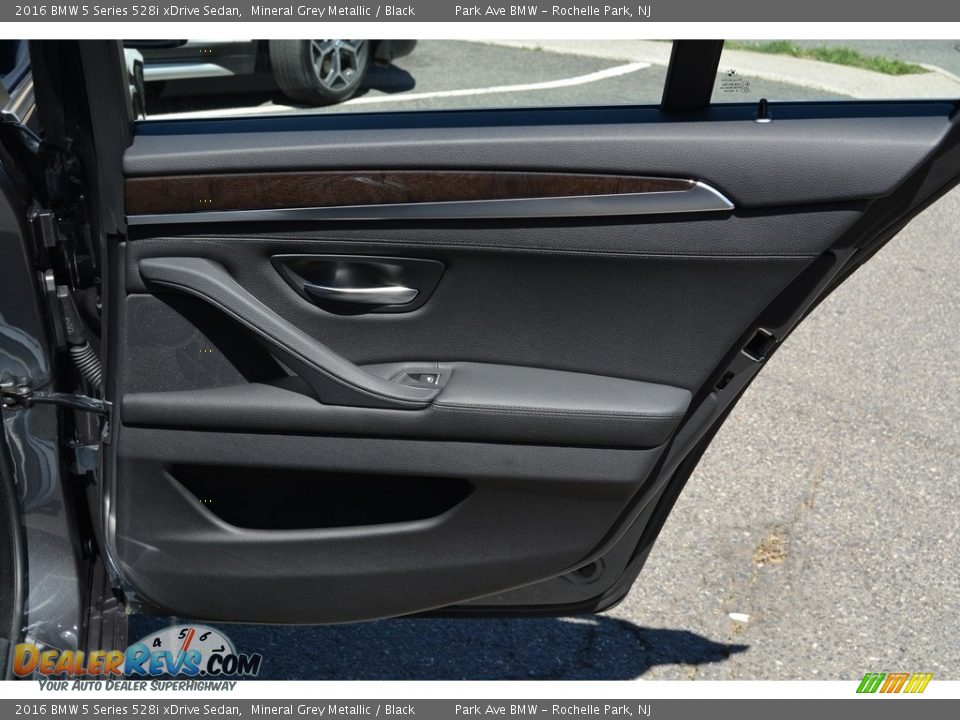 2016 BMW 5 Series 528i xDrive Sedan Mineral Grey Metallic / Black Photo #24