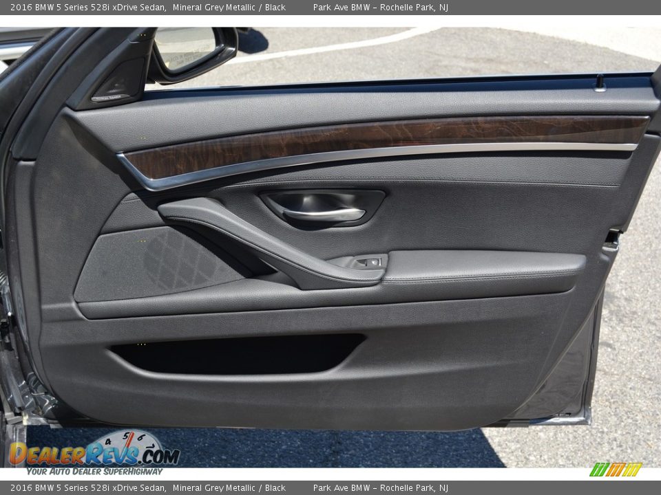 2016 BMW 5 Series 528i xDrive Sedan Mineral Grey Metallic / Black Photo #26