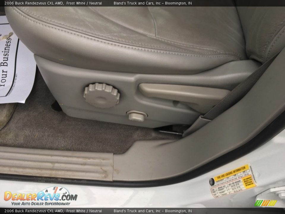 2006 Buick Rendezvous CXL AWD Frost White / Neutral Photo #8