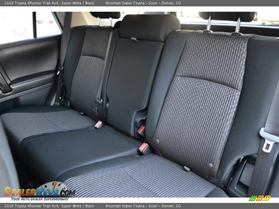 2016 Toyota 4Runner Trail 4x4 Super White / Black Photo #7