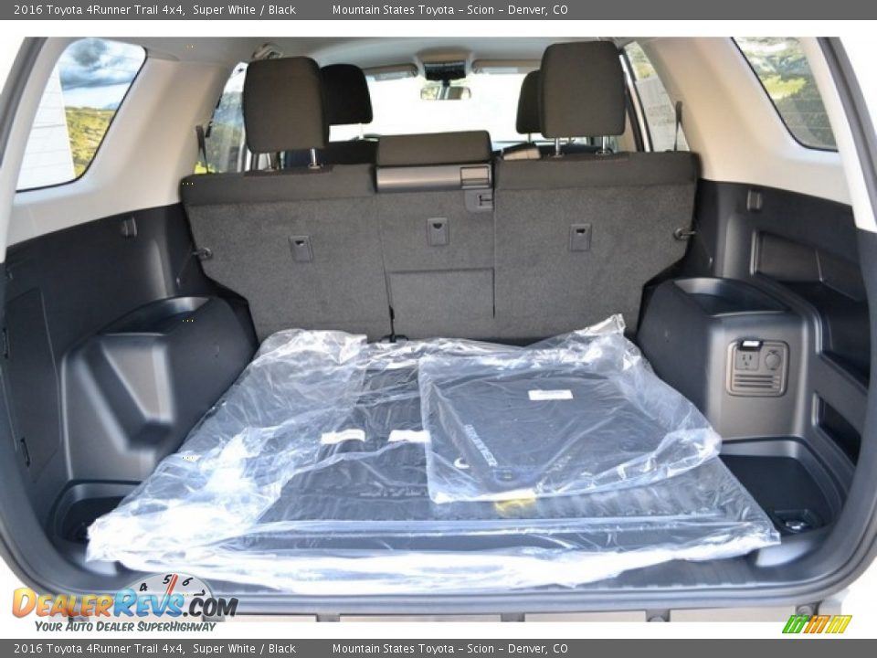 2016 Toyota 4Runner Trail 4x4 Super White / Black Photo #8