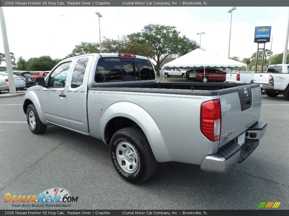 2006 Nissan Frontier XE King Cab Radiant Silver / Graphite Photo #3