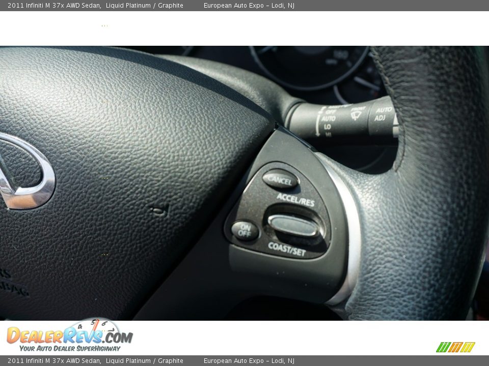 2011 Infiniti M 37x AWD Sedan Liquid Platinum / Graphite Photo #16