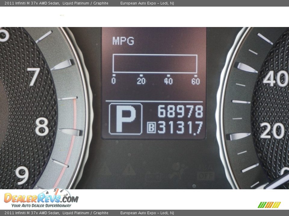 2011 Infiniti M 37x AWD Sedan Liquid Platinum / Graphite Photo #19
