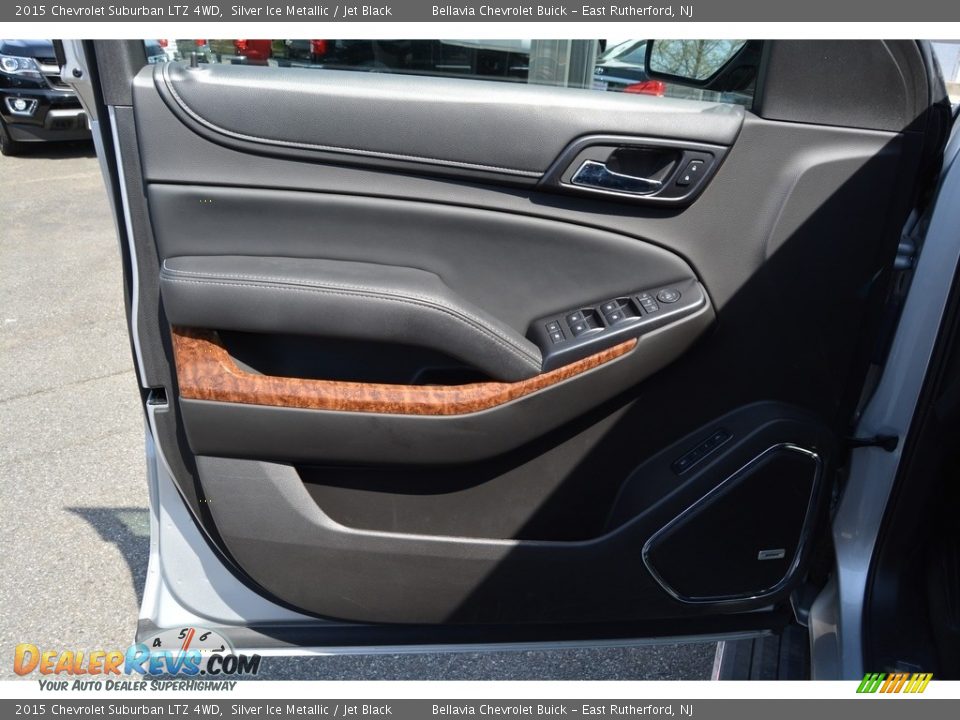 2015 Chevrolet Suburban LTZ 4WD Silver Ice Metallic / Jet Black Photo #6