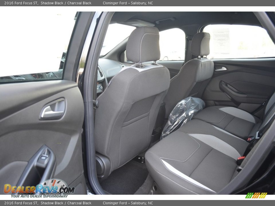 2016 Ford Focus ST Shadow Black / Charcoal Black Photo #8