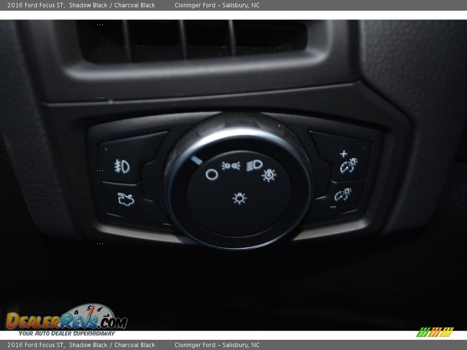 2016 Ford Focus ST Shadow Black / Charcoal Black Photo #16