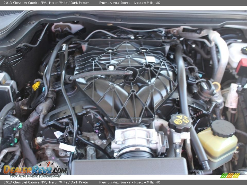2013 Chevrolet Caprice PPV Heron White / Dark Pewter Photo #9