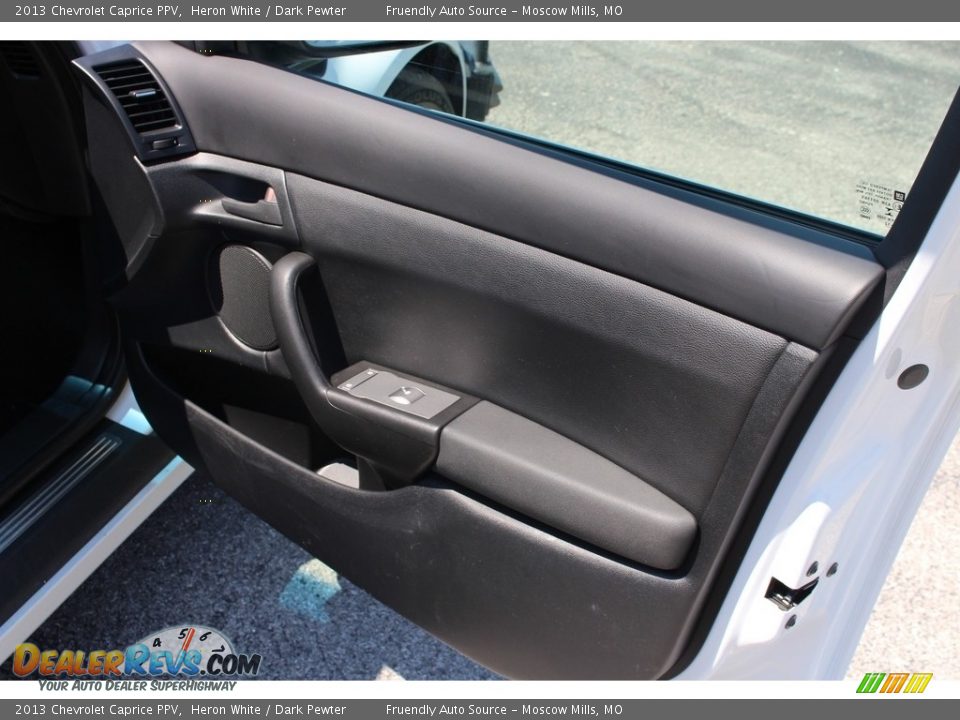 2013 Chevrolet Caprice PPV Heron White / Dark Pewter Photo #25