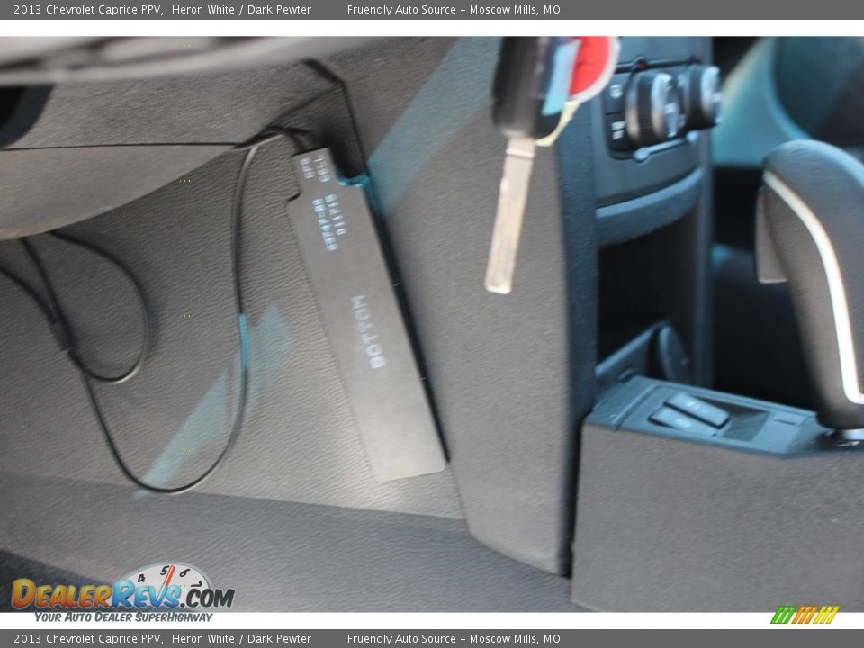 2013 Chevrolet Caprice PPV Heron White / Dark Pewter Photo #30