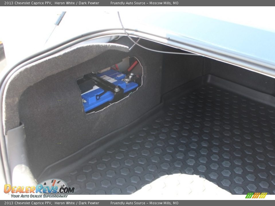 2013 Chevrolet Caprice PPV Heron White / Dark Pewter Photo #36