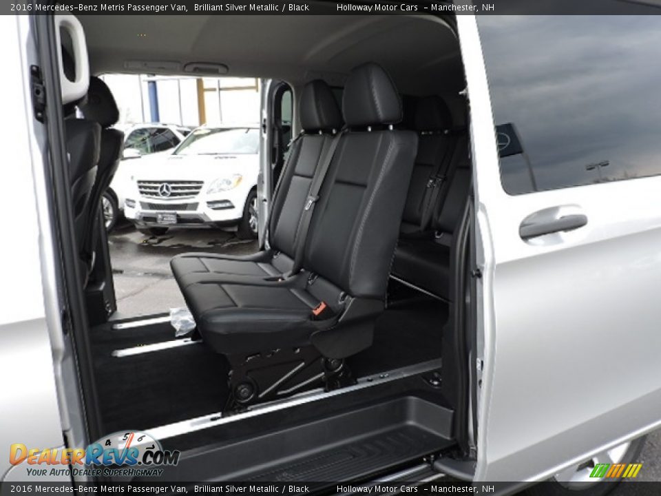 2016 Mercedes-Benz Metris Passenger Van Brilliant Silver Metallic / Black Photo #7
