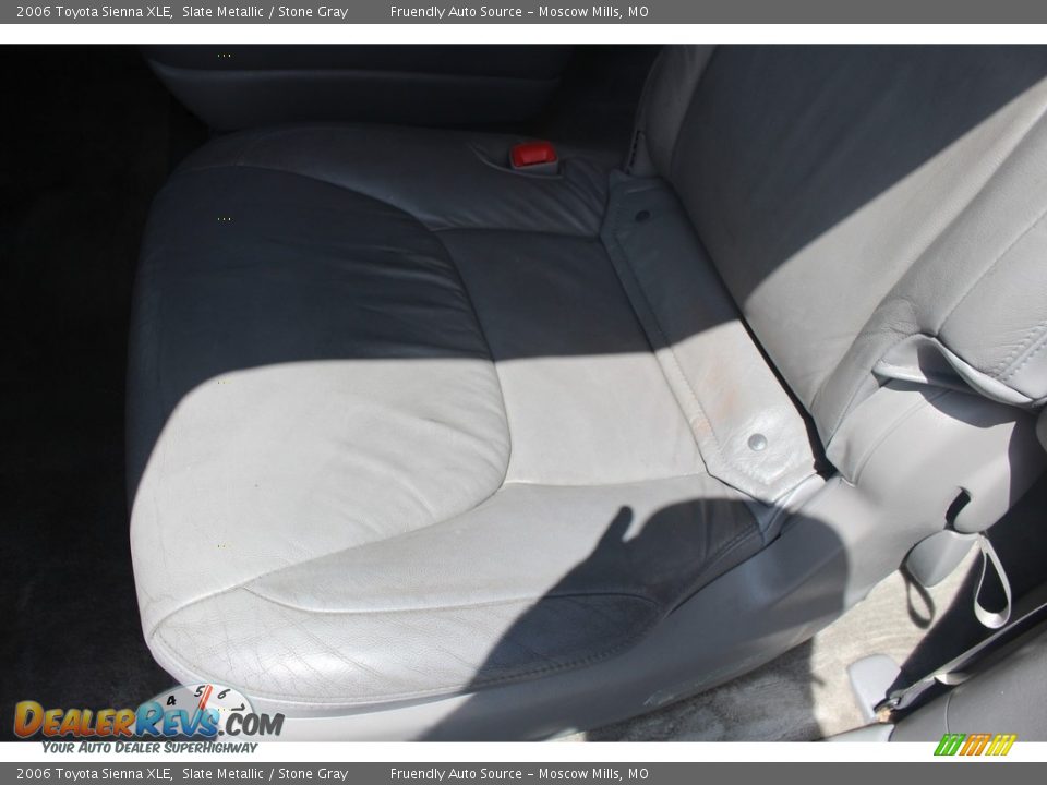 2006 Toyota Sienna XLE Slate Metallic / Stone Gray Photo #31