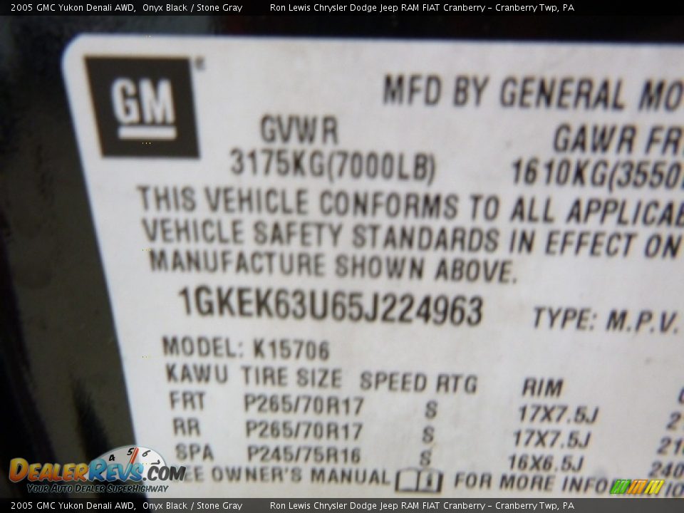 2005 GMC Yukon Denali AWD Onyx Black / Stone Gray Photo #18