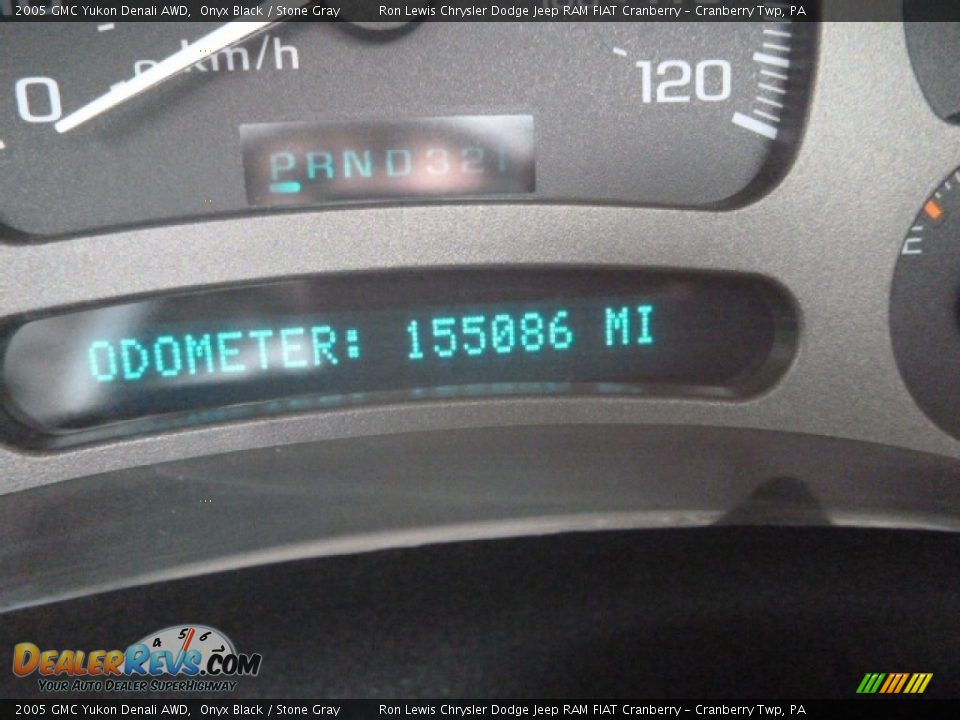 2005 GMC Yukon Denali AWD Onyx Black / Stone Gray Photo #20