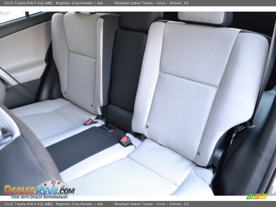 2016 Toyota RAV4 XLE AWD Magnetic Gray Metallic / Ash Photo #7