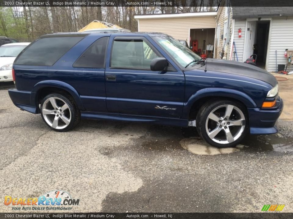 2003 Chevrolet Blazer LS Indigo Blue Metallic / Medium Gray Photo #3