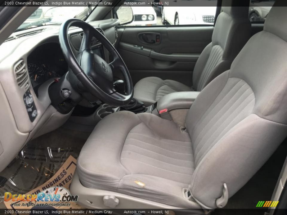 Medium Gray Interior - 2003 Chevrolet Blazer LS Photo #15