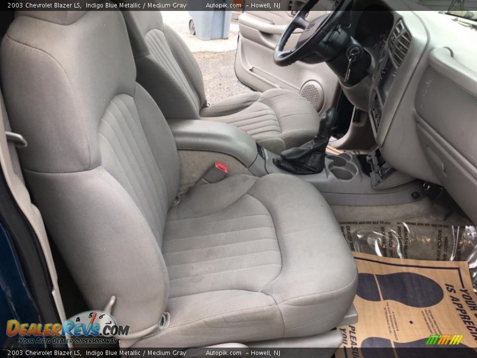 Front Seat of 2003 Chevrolet Blazer LS Photo #17