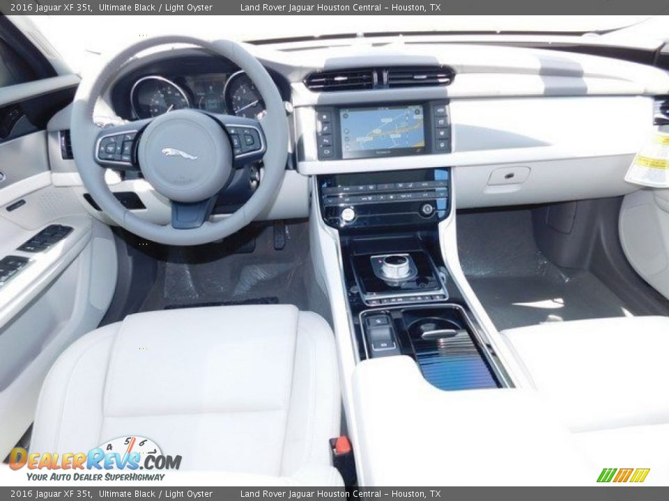2016 Jaguar XF 35t Ultimate Black / Light Oyster Photo #4